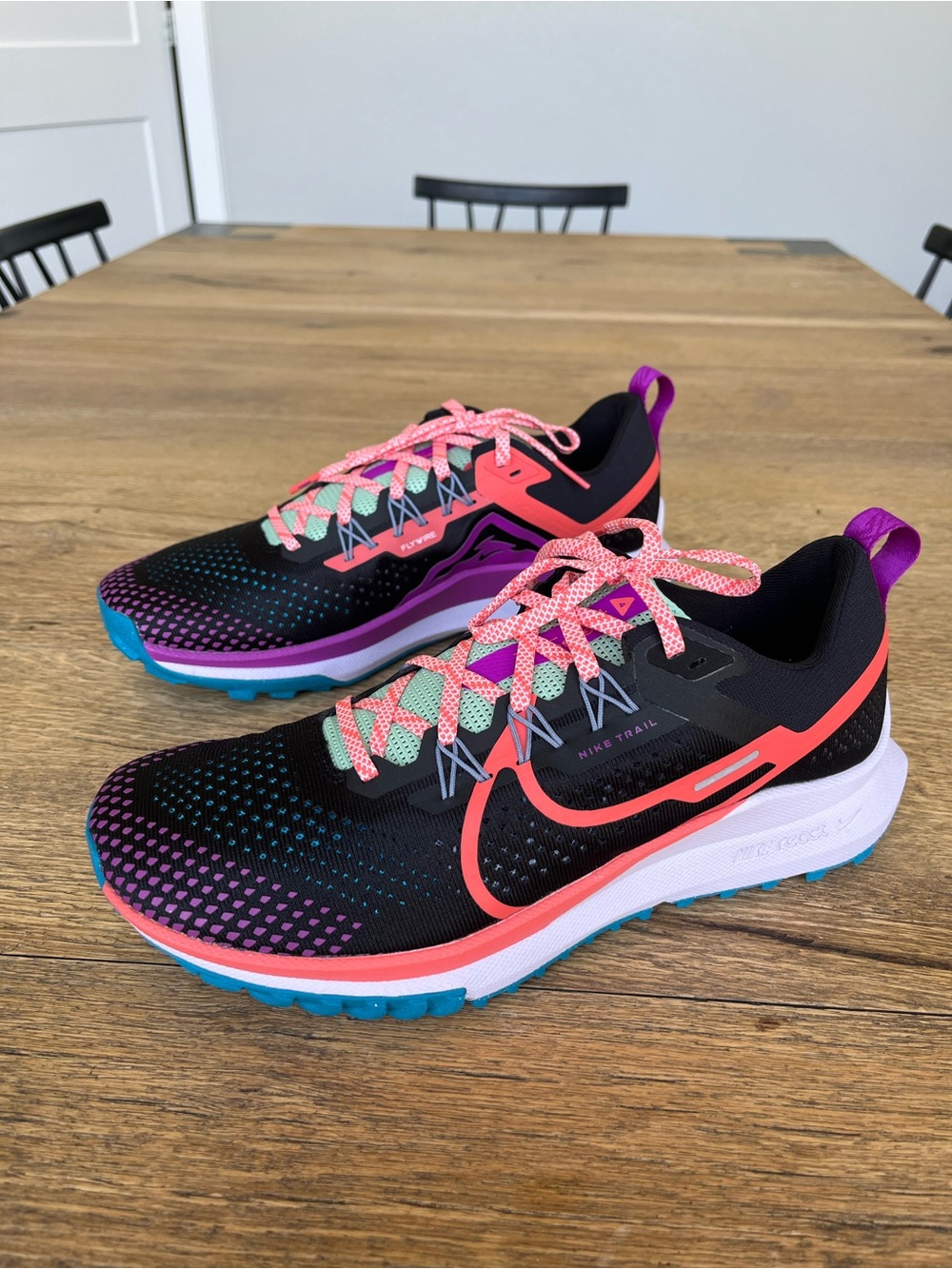 Size 10M Nike React Pegasus Trail 4 Black Magic Ember Vivid Purple DJ6158-003